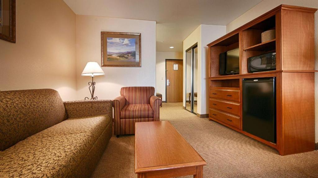 Bloomfield Best Western Territorial Inn And Suites מראה חיצוני תמונה