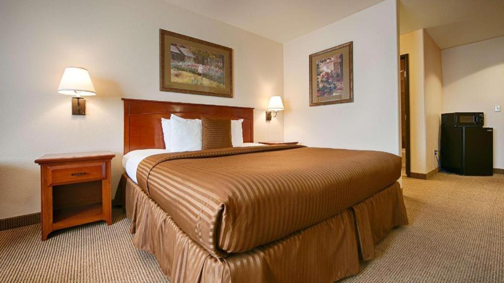 Bloomfield Best Western Territorial Inn And Suites מראה חיצוני תמונה