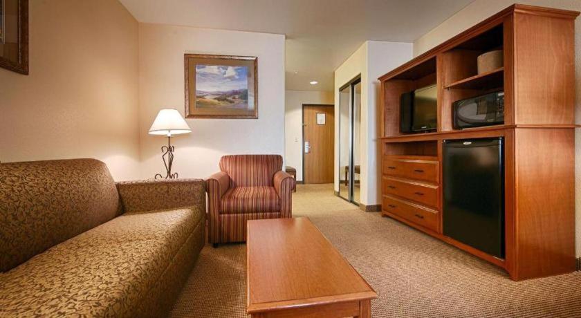 Bloomfield Best Western Territorial Inn And Suites מראה חיצוני תמונה