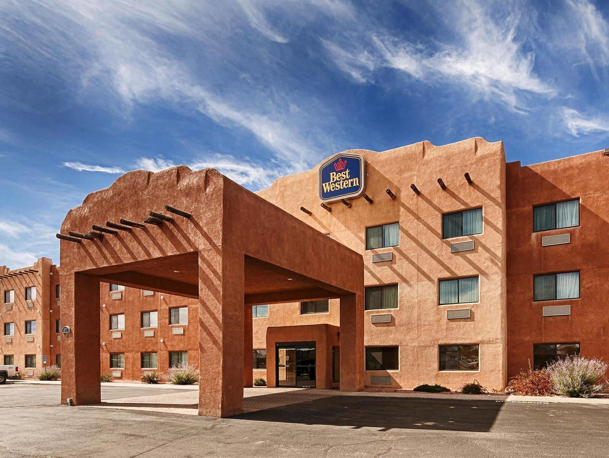 Bloomfield Best Western Territorial Inn And Suites מראה חיצוני תמונה